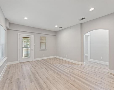13609 W Pinnacle Circle - Photo Thumbnail 7