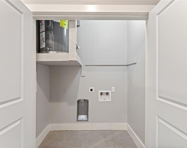 13609 W Pinnacle Circle - Photo Thumbnail 16