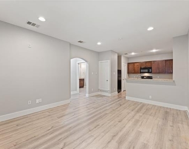 13609 W Pinnacle Circle - Photo Thumbnail 9