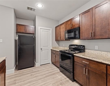 13609 W Pinnacle Circle - Photo Thumbnail 12