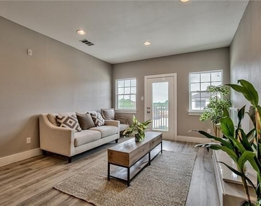 13609 W Pinnacle Circle - Photo Thumbnail 1