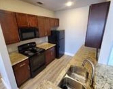 13609 W Pinnacle Circle - Photo Thumbnail 10