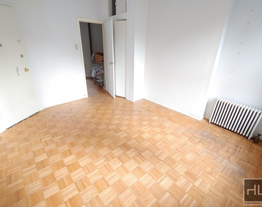 East 89th Street - Photo Thumbnail 3