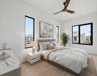 4220 Munger Avenue - Photo Thumbnail 22