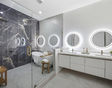 4220 Munger Avenue - Photo Thumbnail 20