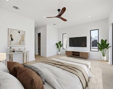 4220 Munger Avenue - Photo Thumbnail 18
