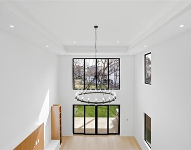4220 Munger Avenue - Photo Thumbnail 16