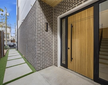 4220 Munger Avenue - Photo Thumbnail 1