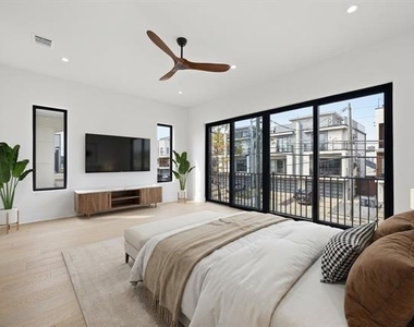 4220 Munger Avenue - Photo Thumbnail 17