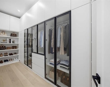 4220 Munger Avenue - Photo Thumbnail 19