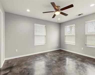 933 Rice Street - Photo Thumbnail 6