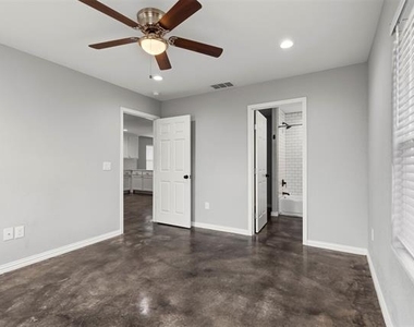 933 Rice Street - Photo Thumbnail 7