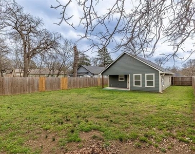 933 Rice Street - Photo Thumbnail 18