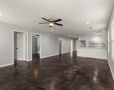 933 Rice Street - Photo Thumbnail 3
