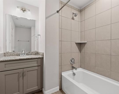 4009 Mockingbird Lane - Photo Thumbnail 12