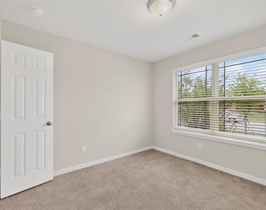 4009 Mockingbird Lane - Photo Thumbnail 26