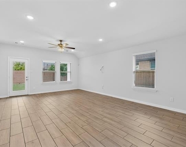 4009 Mockingbird Lane - Photo Thumbnail 2