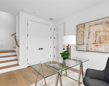 815 E 5th Avenue - Photo Thumbnail 4
