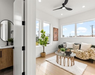 815 E 5th Avenue - Photo Thumbnail 12