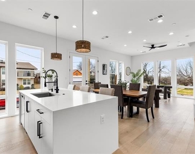 815 E 5th Avenue - Photo Thumbnail 9