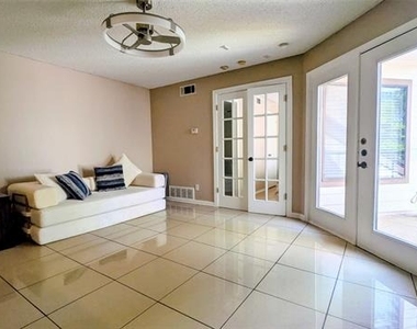 2312 Balsam Drive - Photo Thumbnail 6