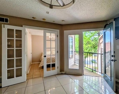 2312 Balsam Drive - Photo Thumbnail 4