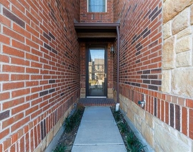 394 Teague Drive - Photo Thumbnail 3
