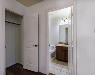 394 Teague Drive - Photo Thumbnail 25
