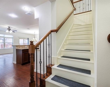 394 Teague Drive - Photo Thumbnail 15