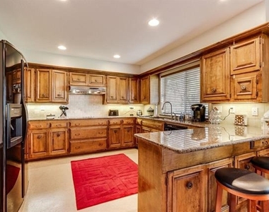 9310 Waterview Drive - Photo Thumbnail 13