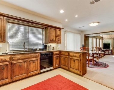 9310 Waterview Drive - Photo Thumbnail 17