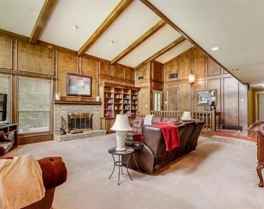 9310 Waterview Drive - Photo Thumbnail 7