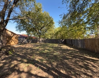 1233 Steinburg Lane - Photo Thumbnail 4