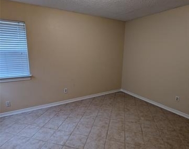 2601 Nova Drive - Photo Thumbnail 7