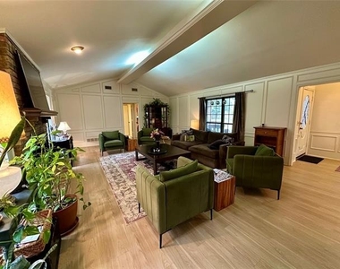 7145 Crooked Oak Drive - Photo Thumbnail 5