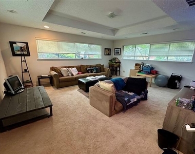 7145 Crooked Oak Drive - Photo Thumbnail 23