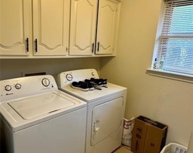 7145 Crooked Oak Drive - Photo Thumbnail 25