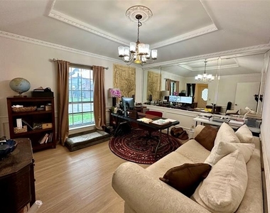 7145 Crooked Oak Drive - Photo Thumbnail 10