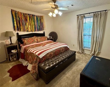 7145 Crooked Oak Drive - Photo Thumbnail 15
