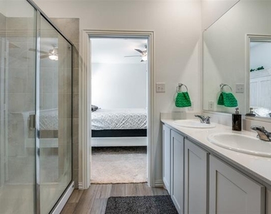 1443 Mesquite Lane - Photo Thumbnail 6