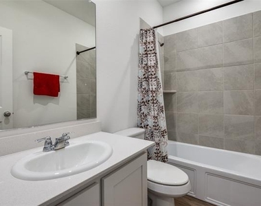 1443 Mesquite Lane - Photo Thumbnail 10