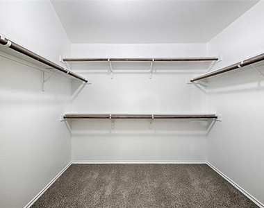 1213 Lambert Drive - Photo Thumbnail 16