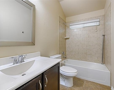 1213 Lambert Drive - Photo Thumbnail 20