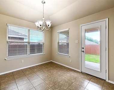 1213 Lambert Drive - Photo Thumbnail 10