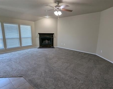 1213 Lambert Drive - Photo Thumbnail 4