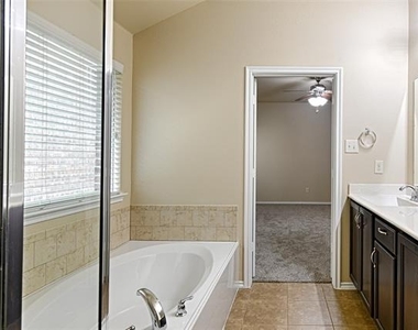 1213 Lambert Drive - Photo Thumbnail 15