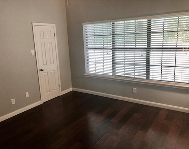 5859 Frankford Road - Photo Thumbnail 17