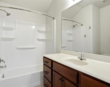 216 Meadow Ridge Drive - Photo Thumbnail 13