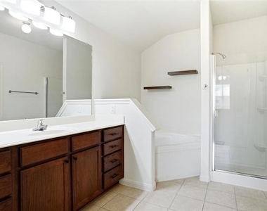 216 Meadow Ridge Drive - Photo Thumbnail 10
