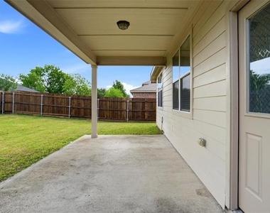 216 Meadow Ridge Drive - Photo Thumbnail 2